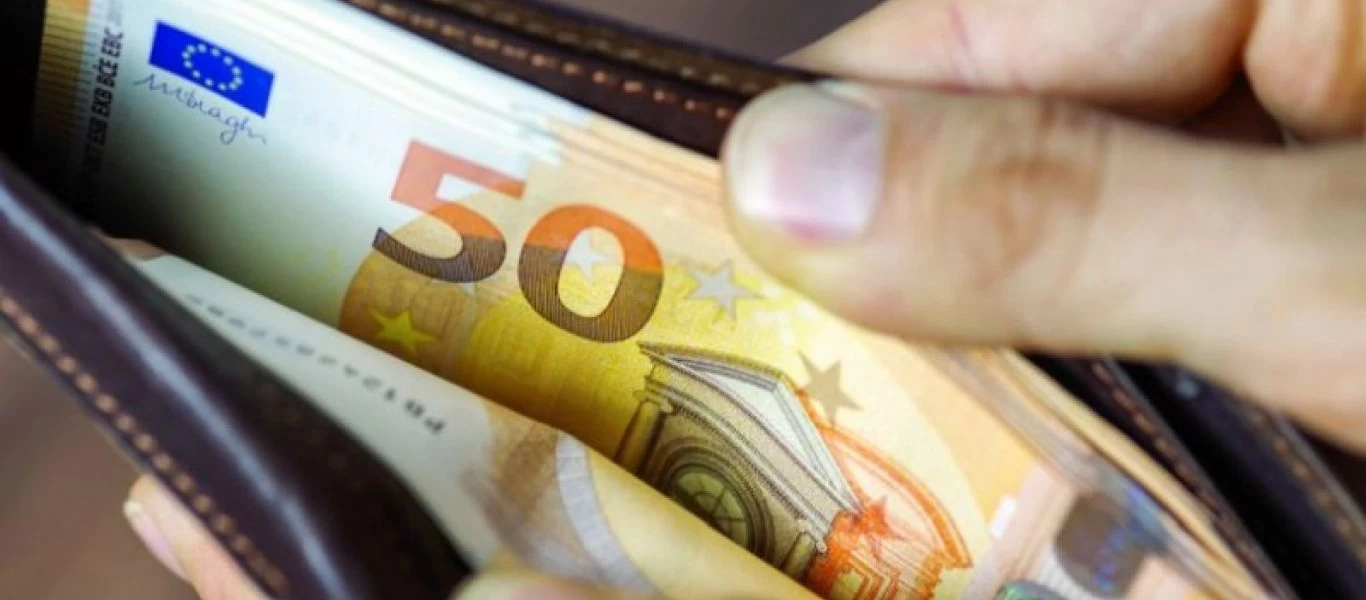 Κατώτατος μισθός: Το σενάριο για διπλή αύξηση και η προϋπόθεση